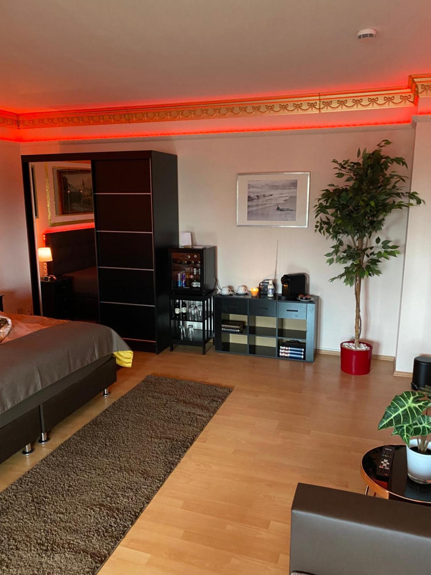 Pension King Royal Hamburg-Harburg Exteriör bild